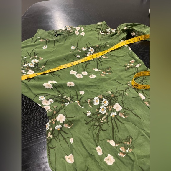 NWT Reformation Persis Dress in lomita green floral mockneck long sleeve 8 - Picture 4 of 9